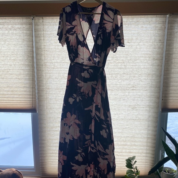 Lulu’s wrap dress - Picture 1 of 2